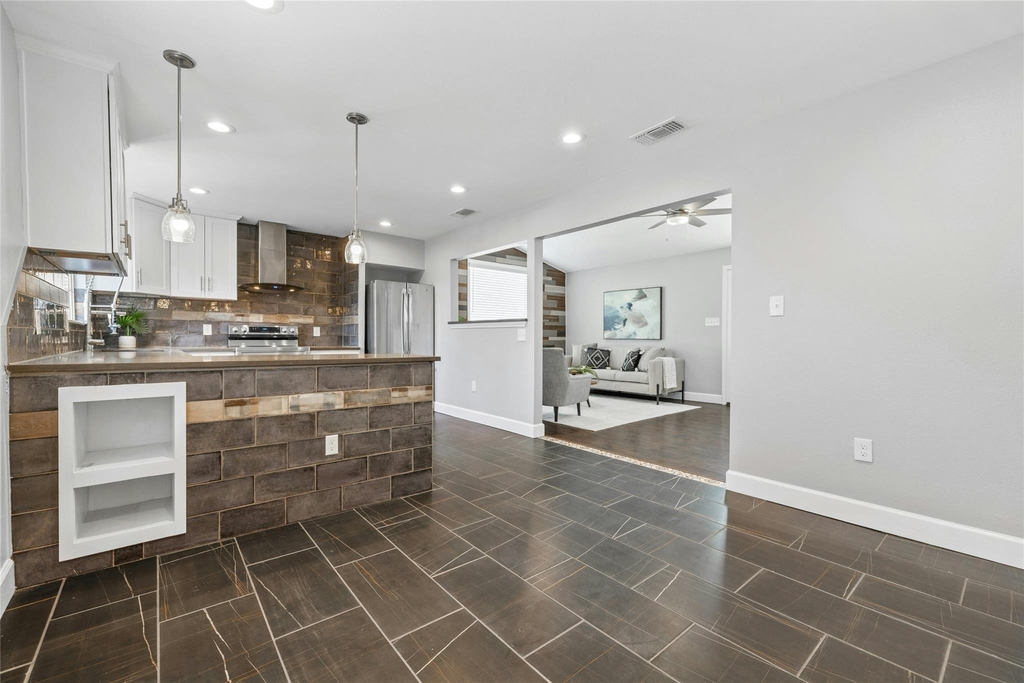 5503 Manor Rd - Photo 12