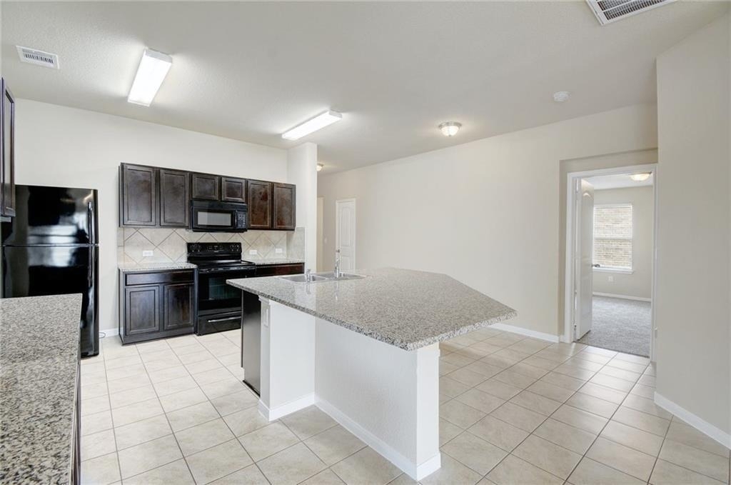 5817 Roderick Dr - Photo 9