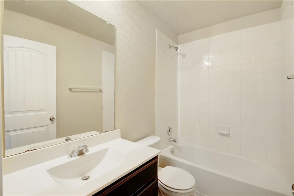 5817 Roderick Dr - Photo 23