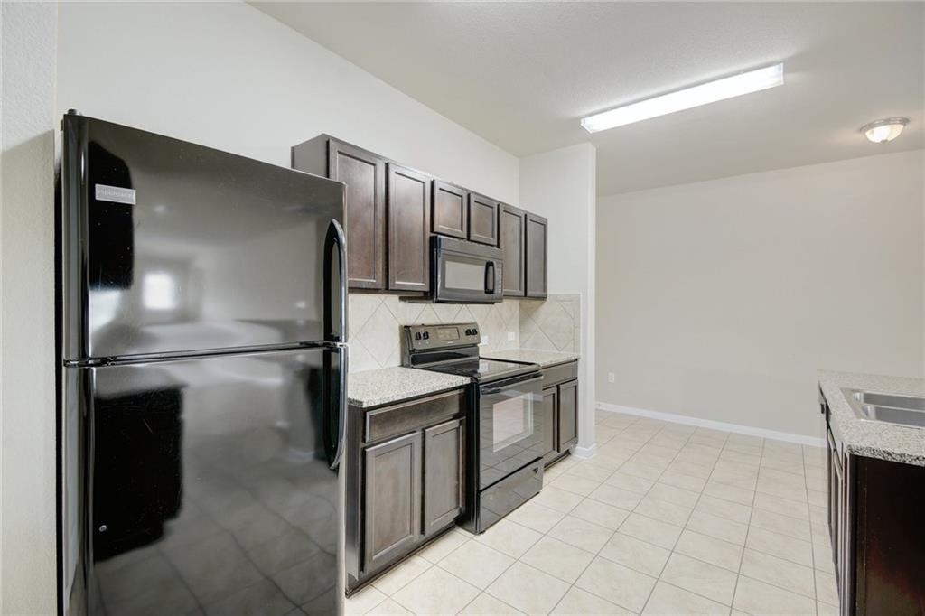 5817 Roderick Dr - Photo 11