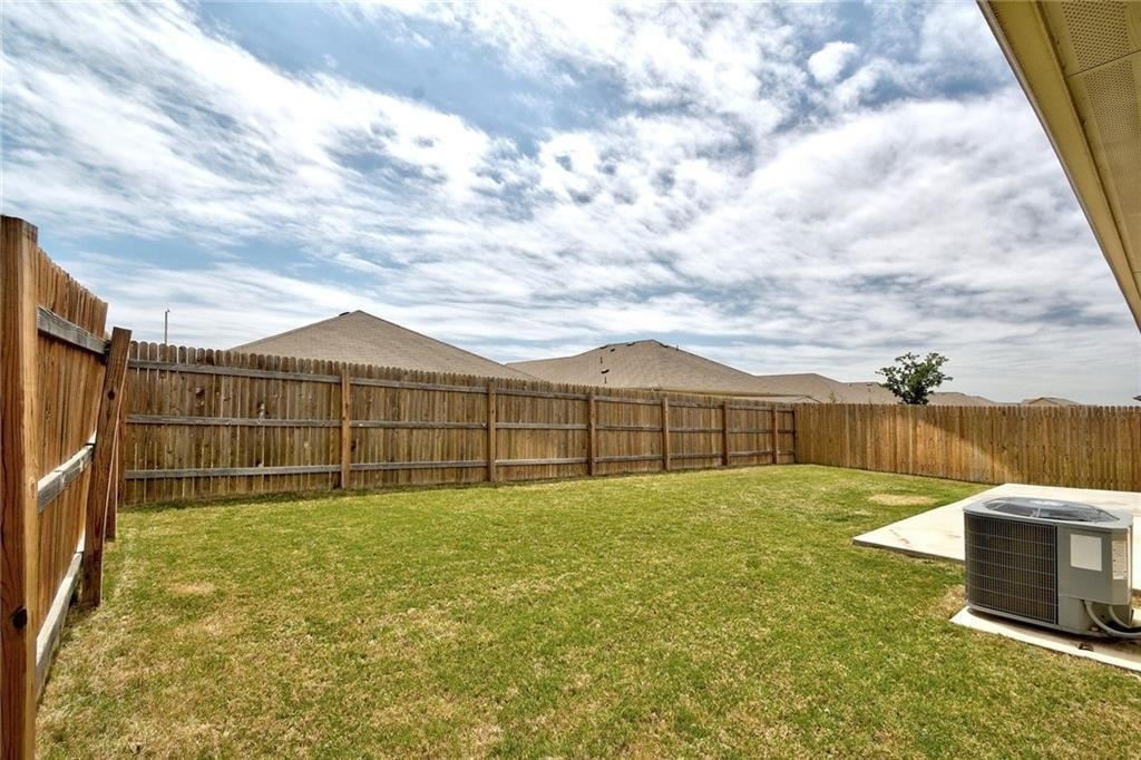 5817 Roderick Dr - Photo 29
