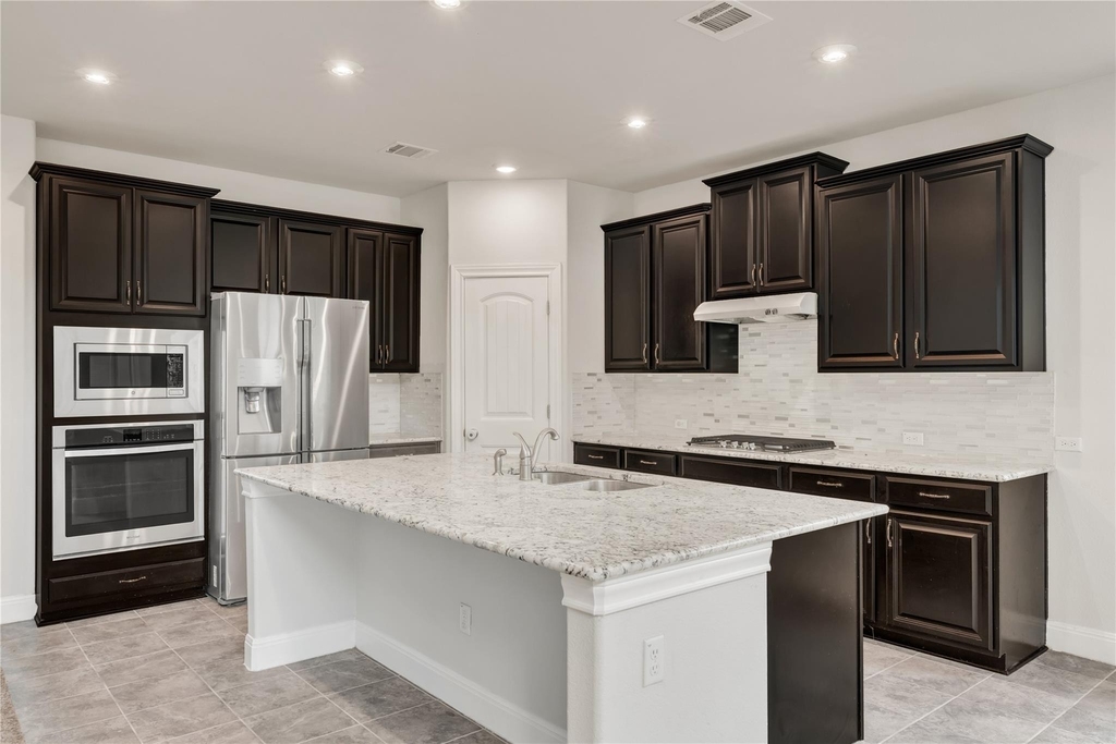 5300 Cipriano Dr - Photo 12