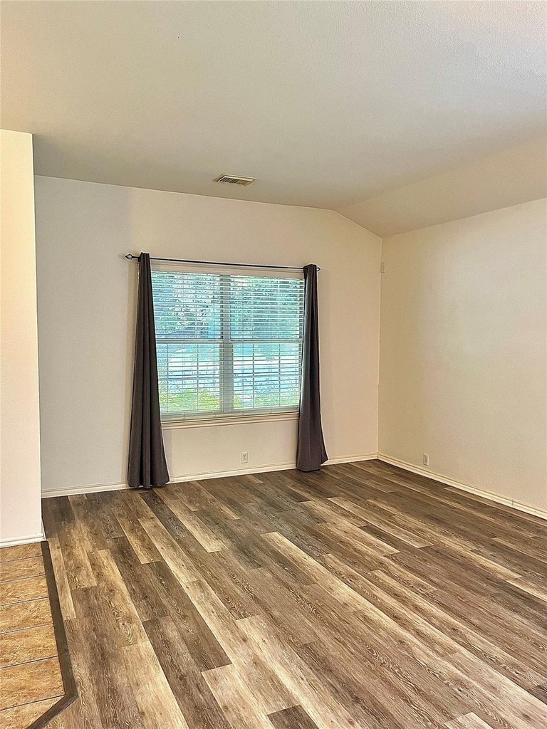 2117 Kimra Ln - Photo 4