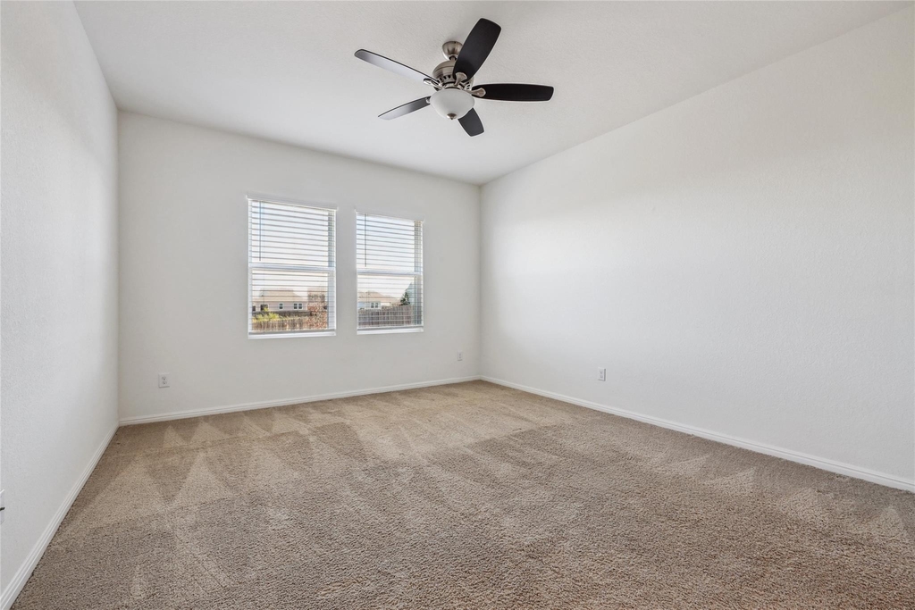 14105 Jeannette Rankin Rd - Photo 5
