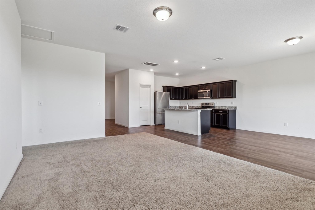 14105 Jeannette Rankin Rd - Photo 3