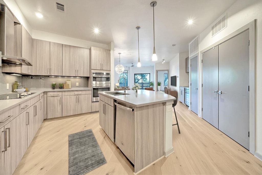 3600 S Lamar Blvd - Photo 4