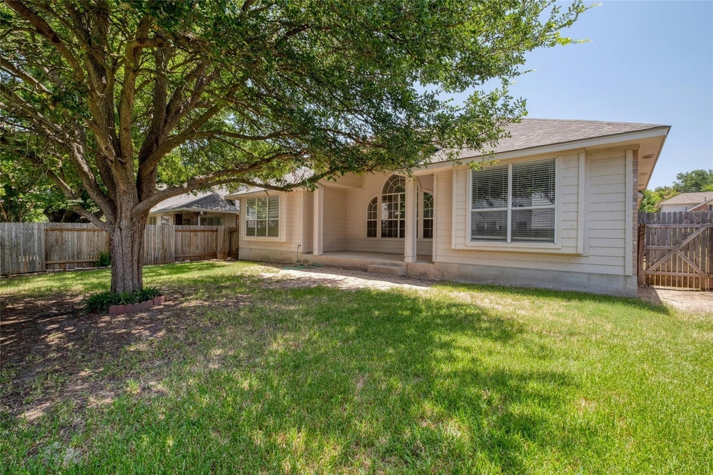 2310 Kristen Ln - Photo 24