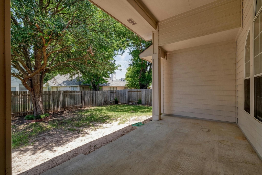 2310 Kristen Ln - Photo 22