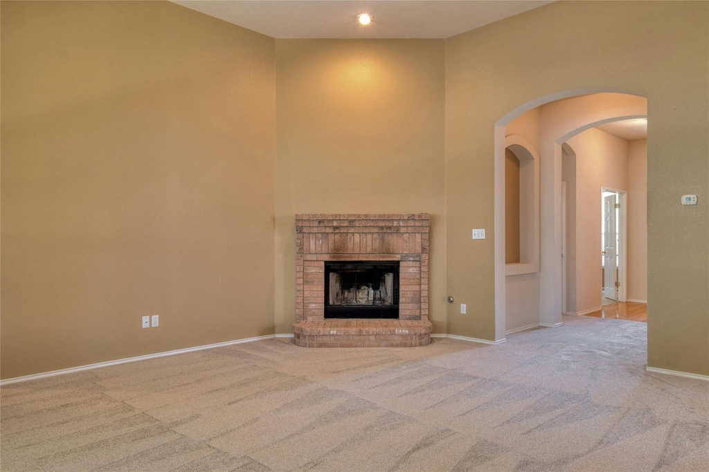 2310 Kristen Ln - Photo 4