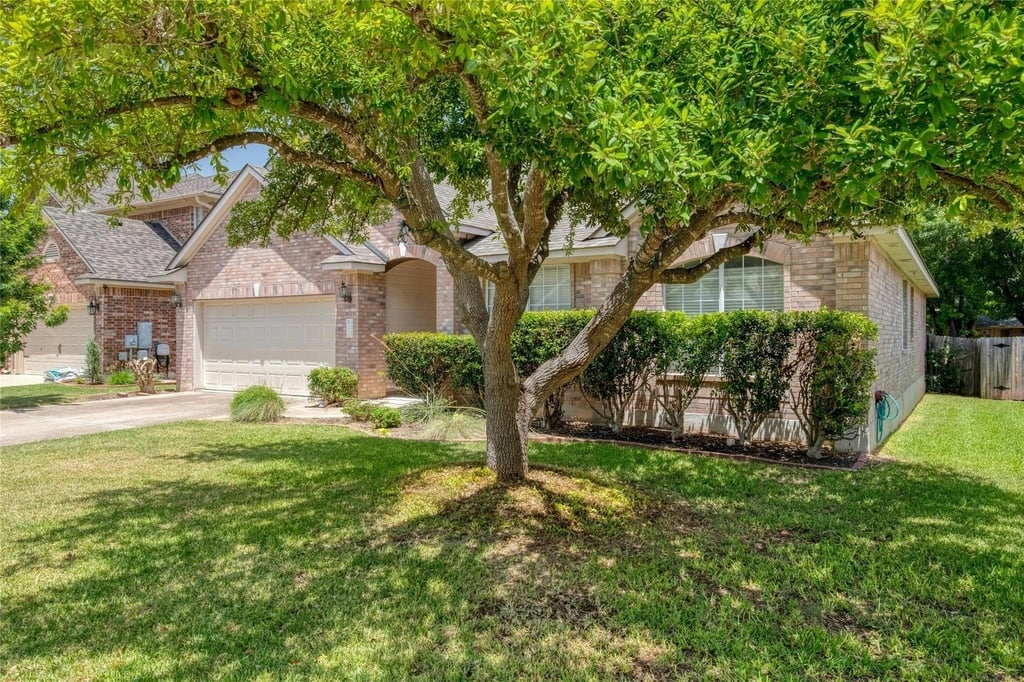 2310 Kristen Ln - Photo 1