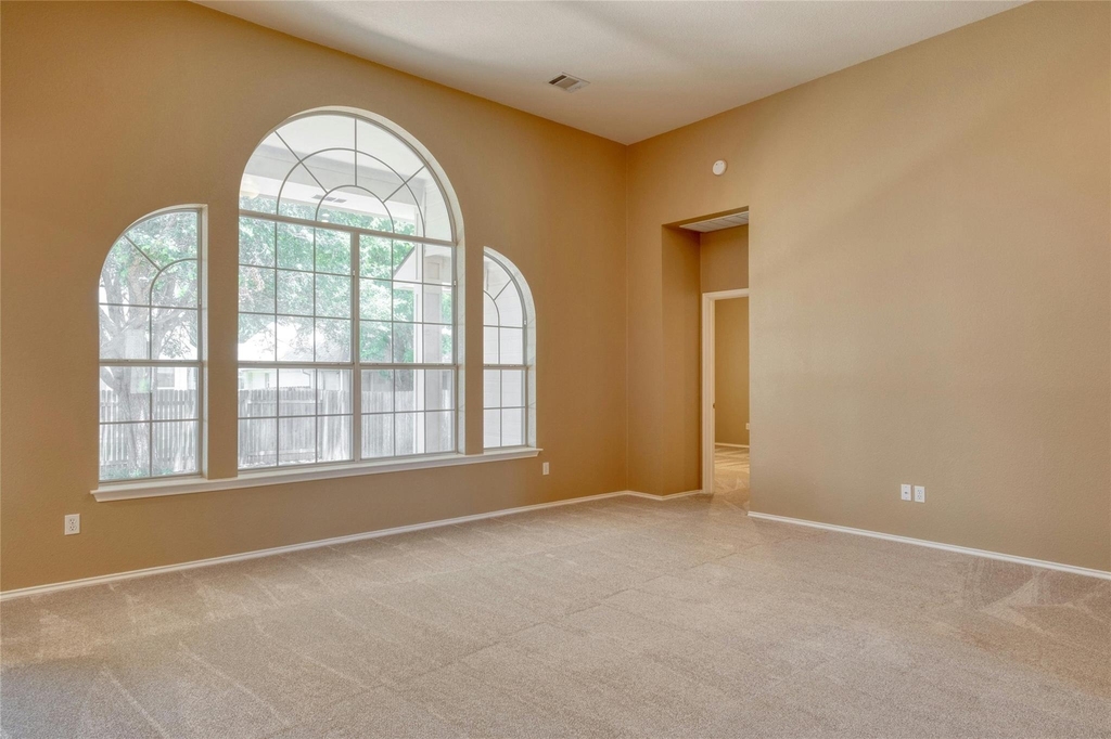 2310 Kristen Ln - Photo 3