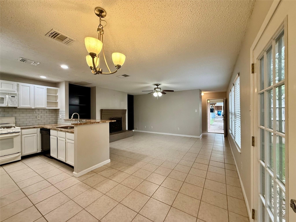 7825 Beauregard Cir - Photo 7