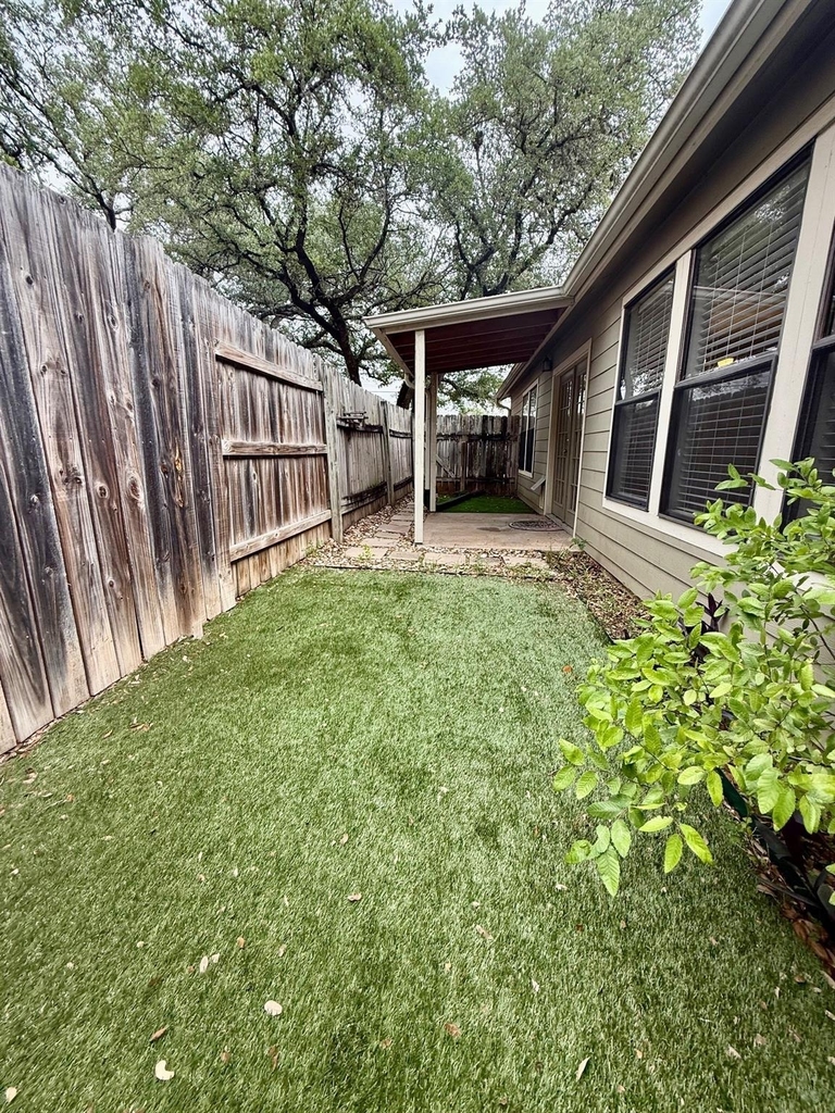 7825 Beauregard Cir - Photo 22