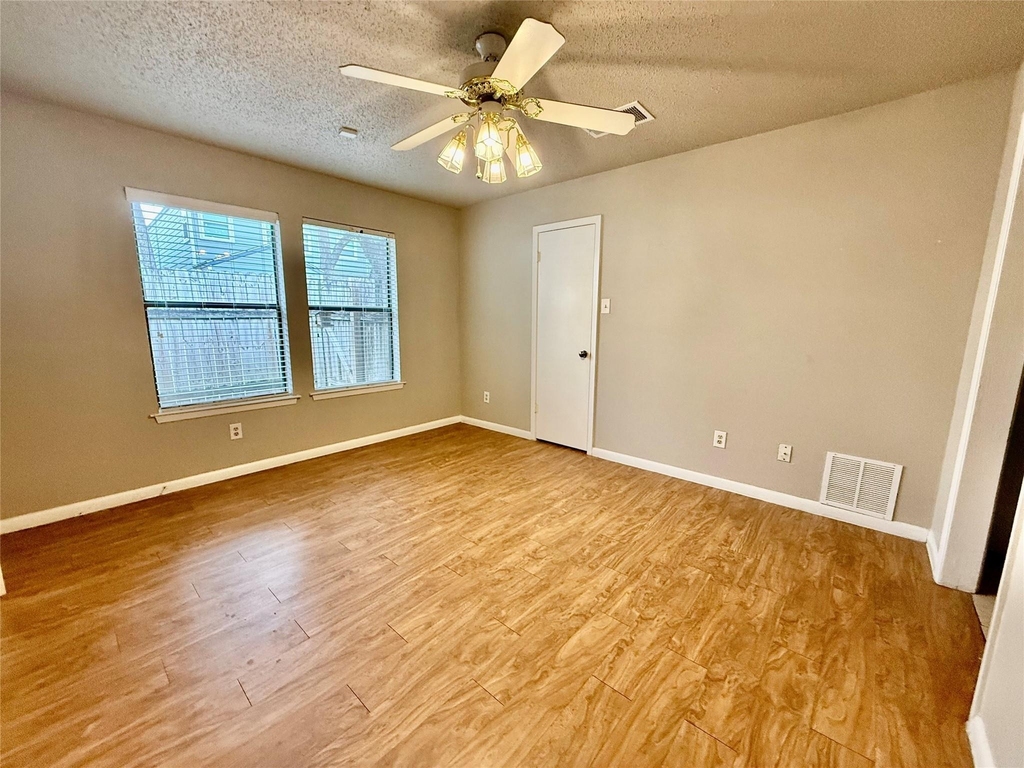 7825 Beauregard Cir - Photo 10