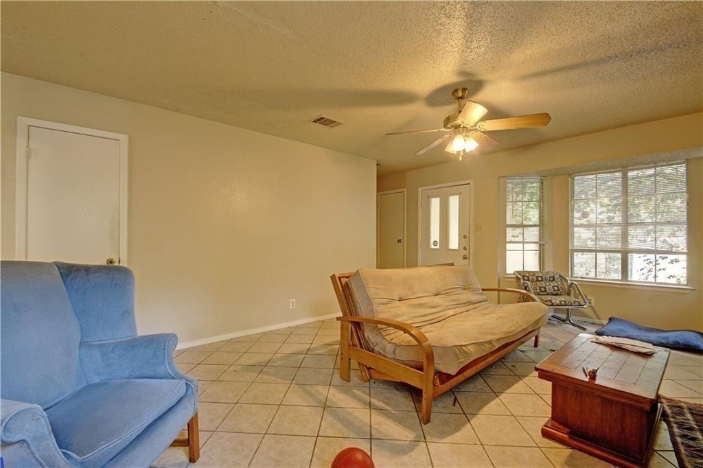 2011 Kirksey Dr - Photo 4