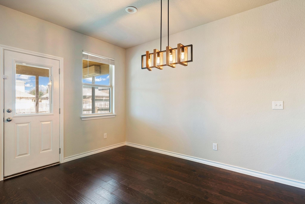 1341 Eagle Ray St - Photo 7