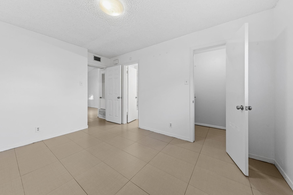 1905 Fairlawn Ln Ln - Photo 11