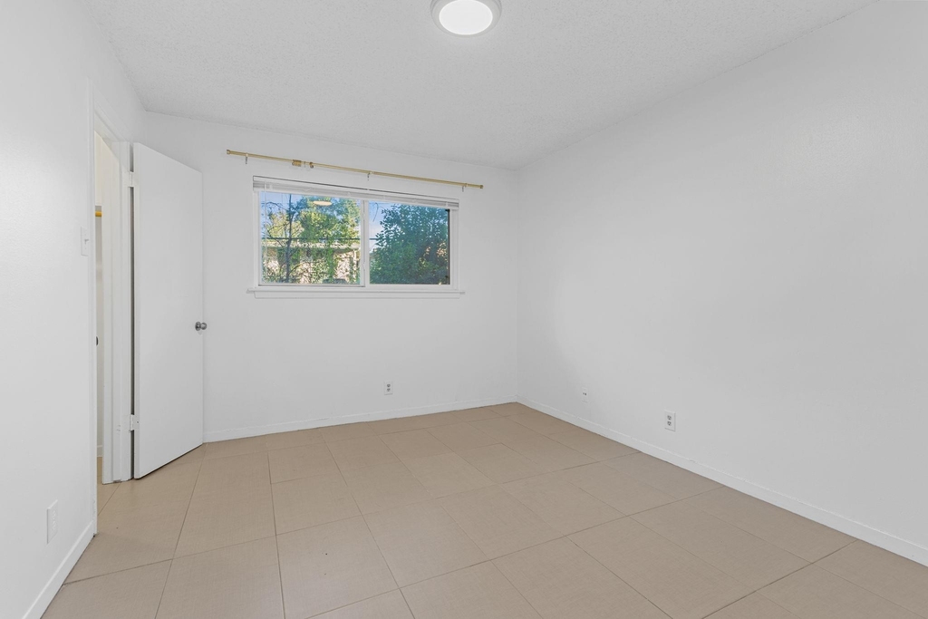 1905 Fairlawn Ln Ln - Photo 16