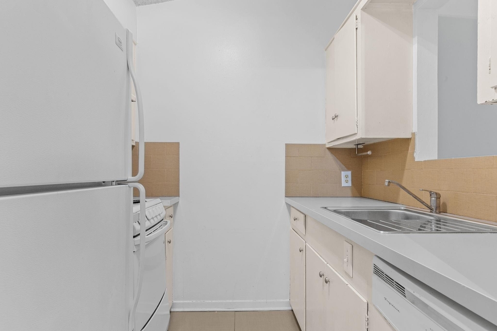 1905 Fairlawn Ln Ln - Photo 10