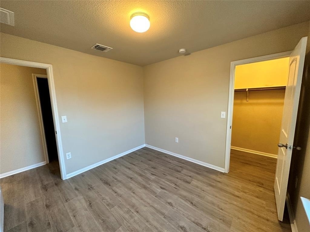 704 Silver Wing Dr - Photo 11