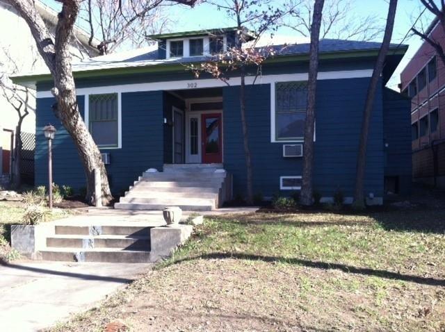 302 E 30th St - Photo 0