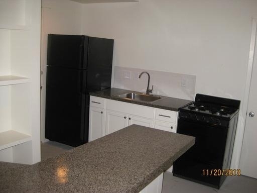 302 E 30th St - Photo 5
