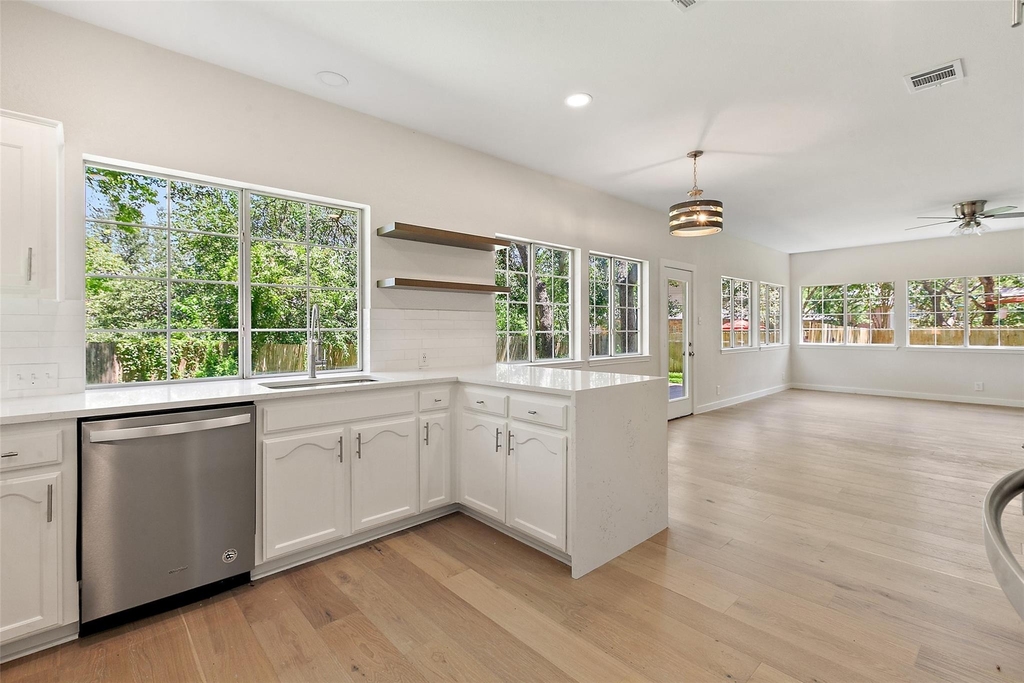 3811 Standfield Ct - Photo 6