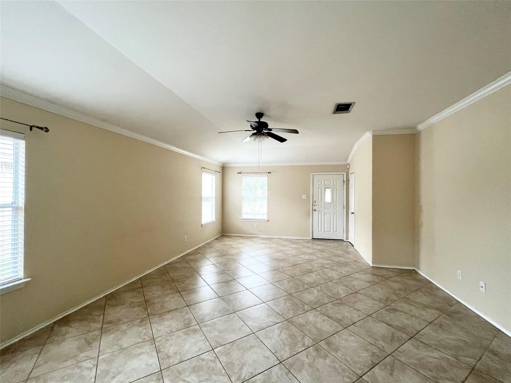 2428 Green Meadows Ln - Photo 3