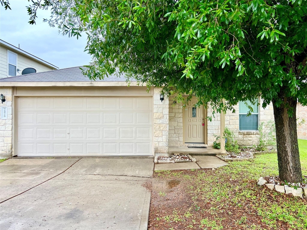2428 Green Meadows Ln - Photo 0
