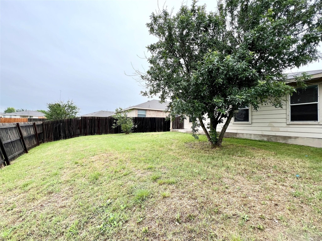 2428 Green Meadows Ln - Photo 1