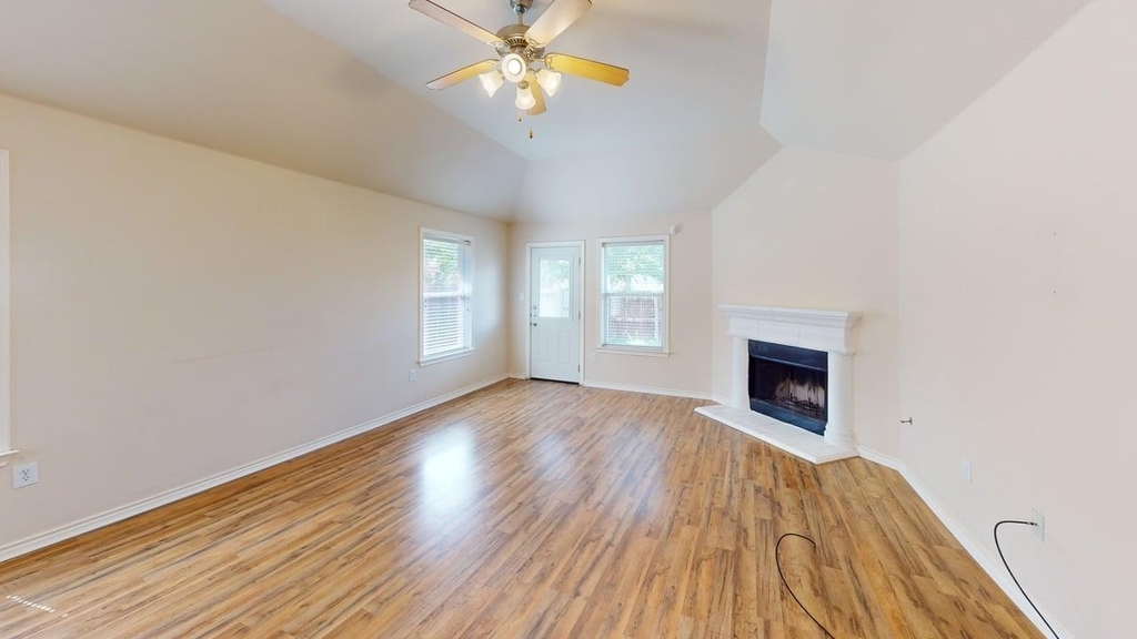 2816 Mission Tejas Dr - Photo 2