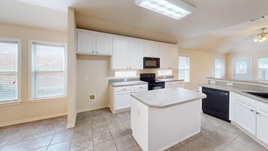 2816 Mission Tejas Dr - Photo 7
