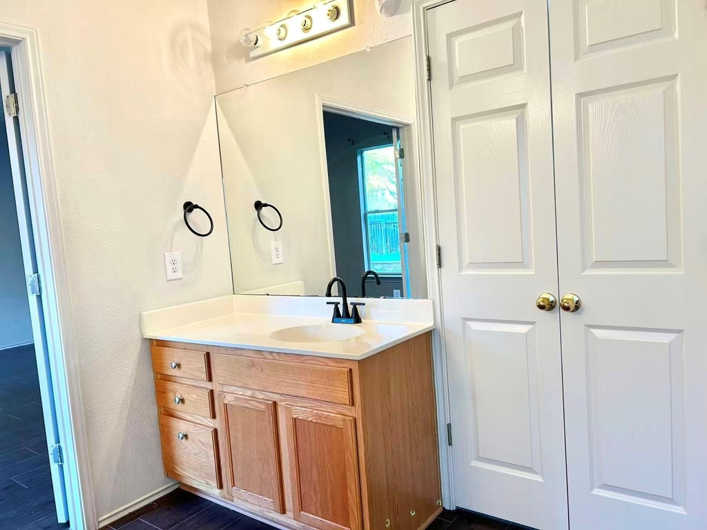 615 Settlement St - Photo 18
