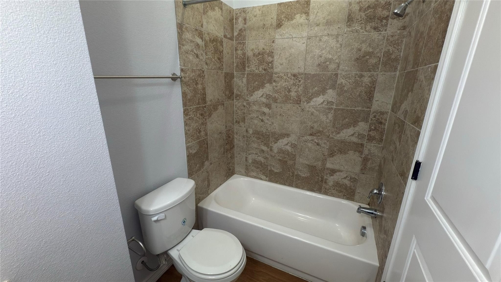 400 West St - Photo 8