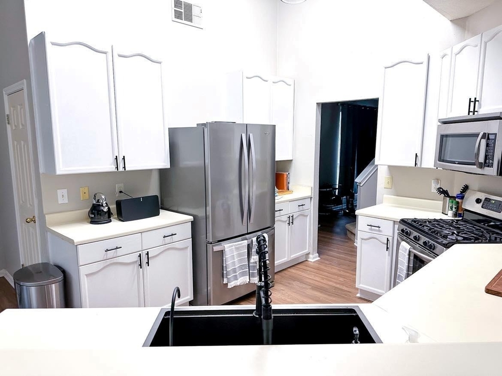 11321 Avering Ln - Photo 9