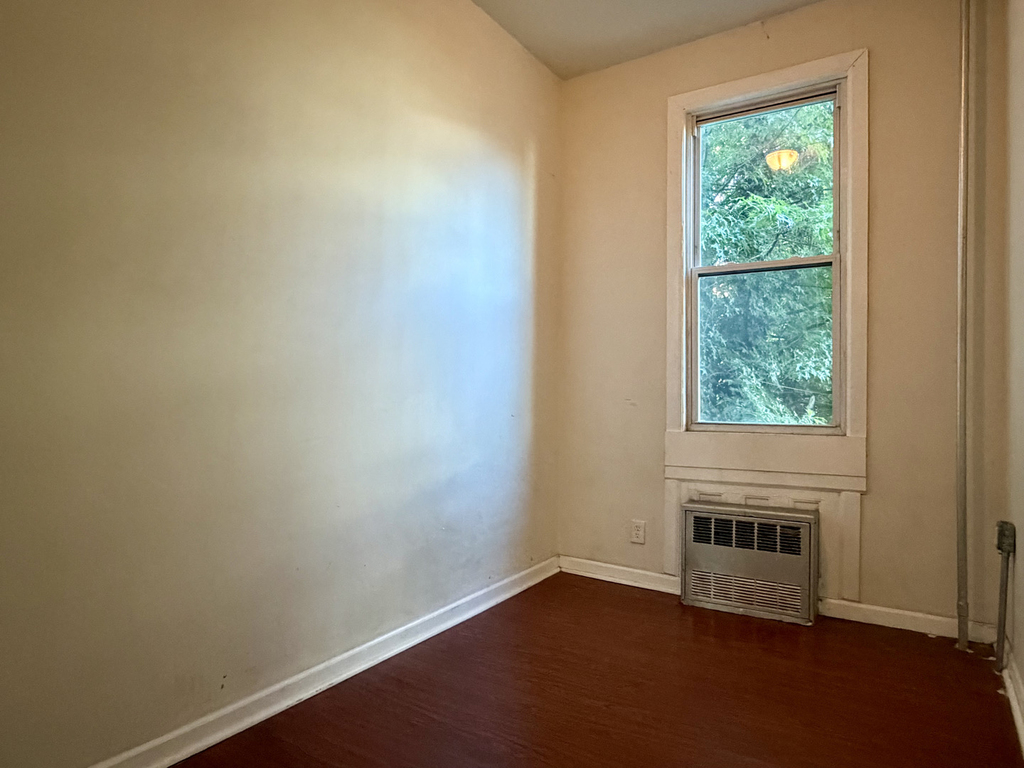 232 Covert Street - Photo 5