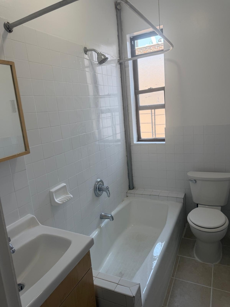 West 190th Street - Photo 2