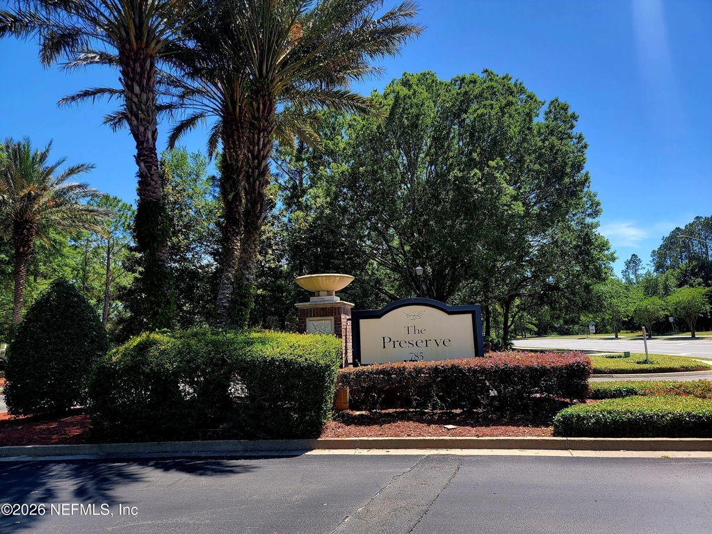 785 Oakleaf Plantation - Photo 0
