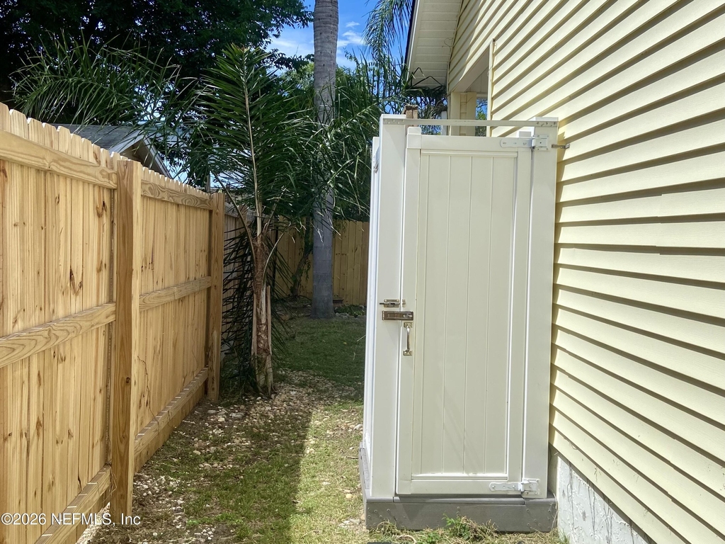 561 Upper 8th Avenue S - Photo 21