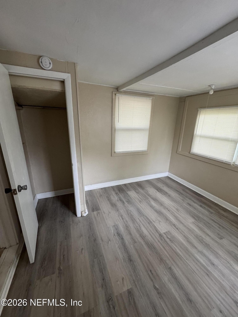 273 Day Avenue - Photo 5