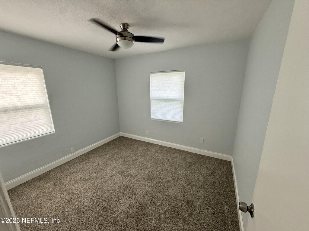 4721 E Castlewood Drive - Photo 10