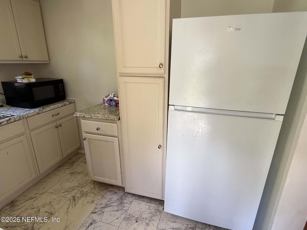 125 Tanner Terrace - Photo 4