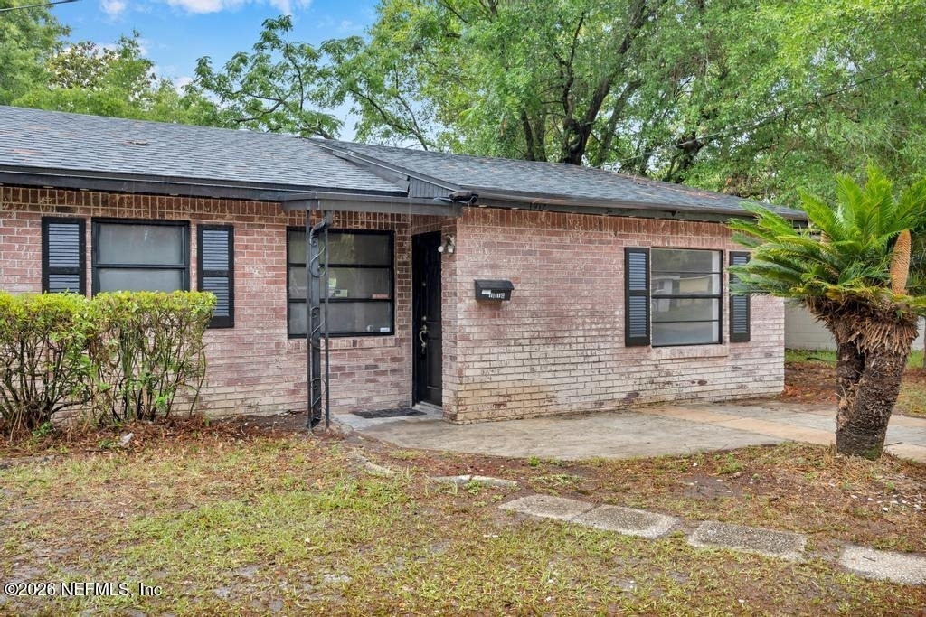 1012 Beckner Avenue - Photo 2