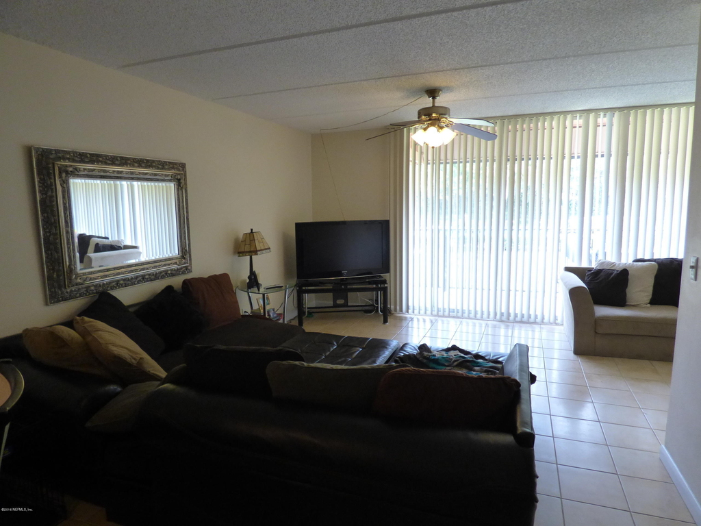 3401 Townsend Boulevard - Photo 1