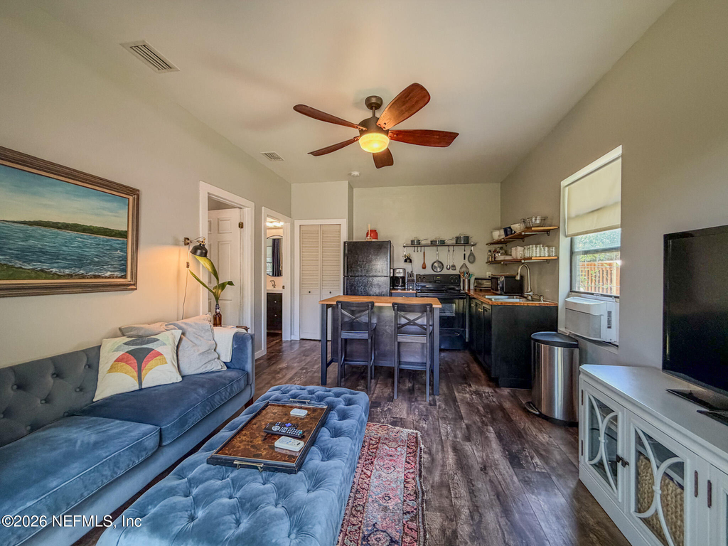 3885 Valencia Road - Photo 1