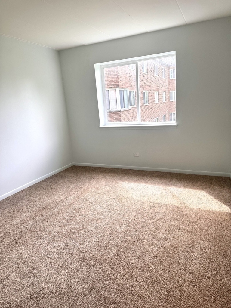 300 S Roselle Road - Photo 9