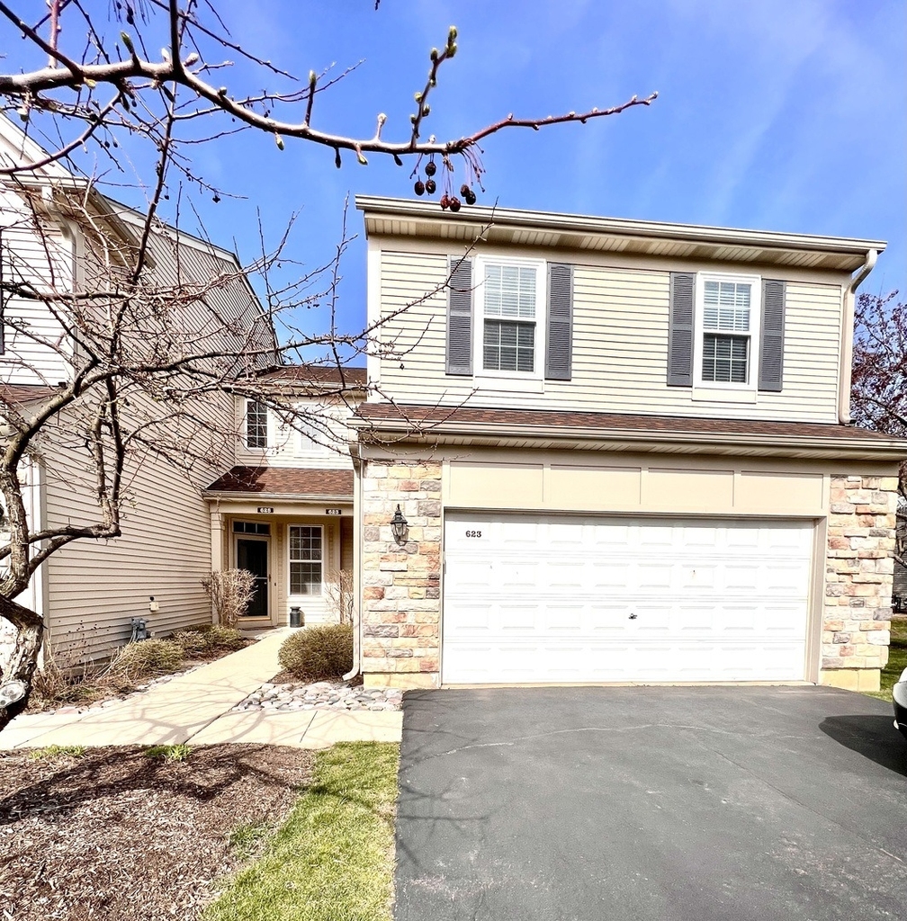 623 Shakespeare Drive - Photo 0