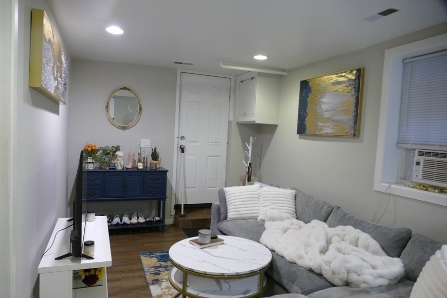 1729 N Fairfield Avenue - Photo 1