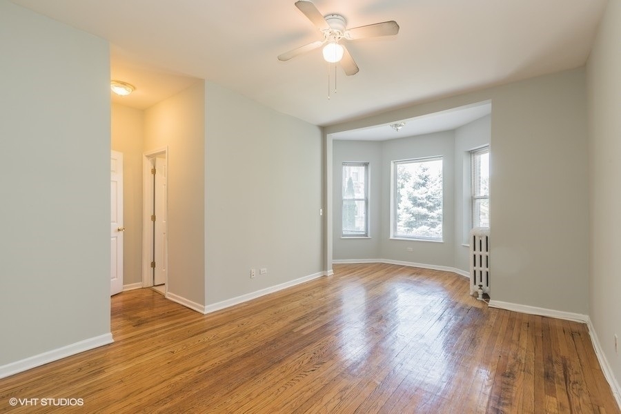 431 E Oakwood Boulevard - Photo 2
