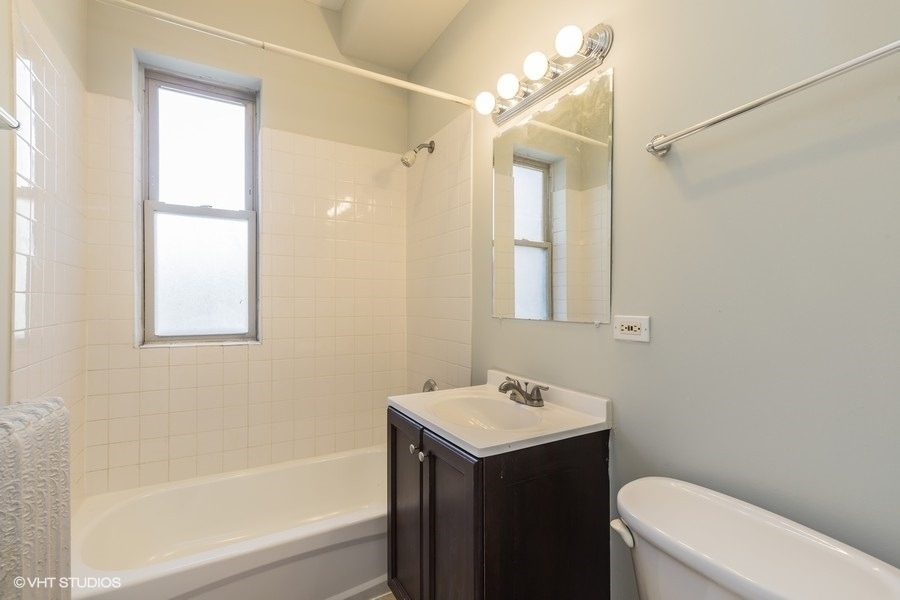 431 E Oakwood Boulevard - Photo 4
